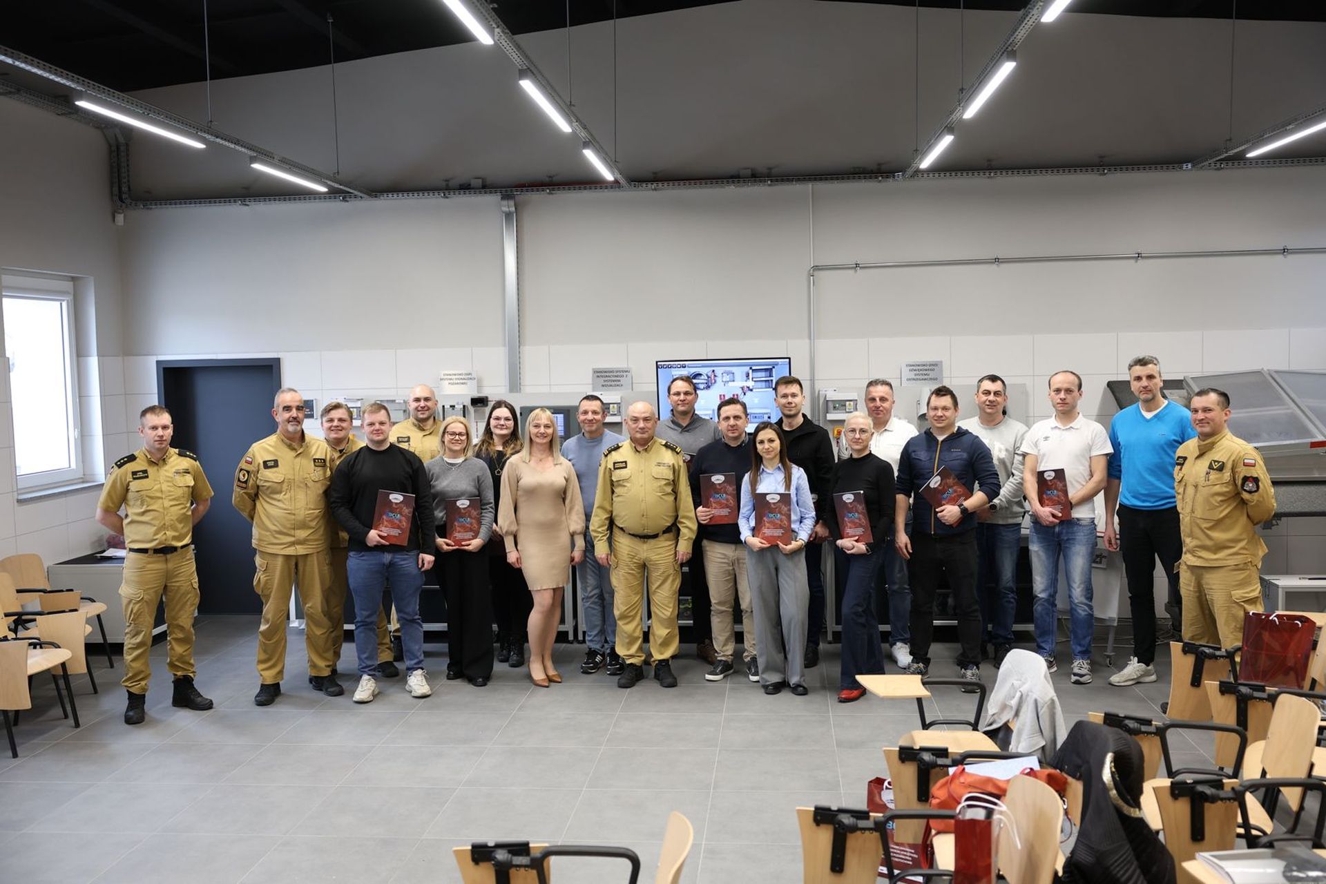Zakończenie szkolenia z zakresu systemów sygnalizacji pożarowej w BCU CS PSP